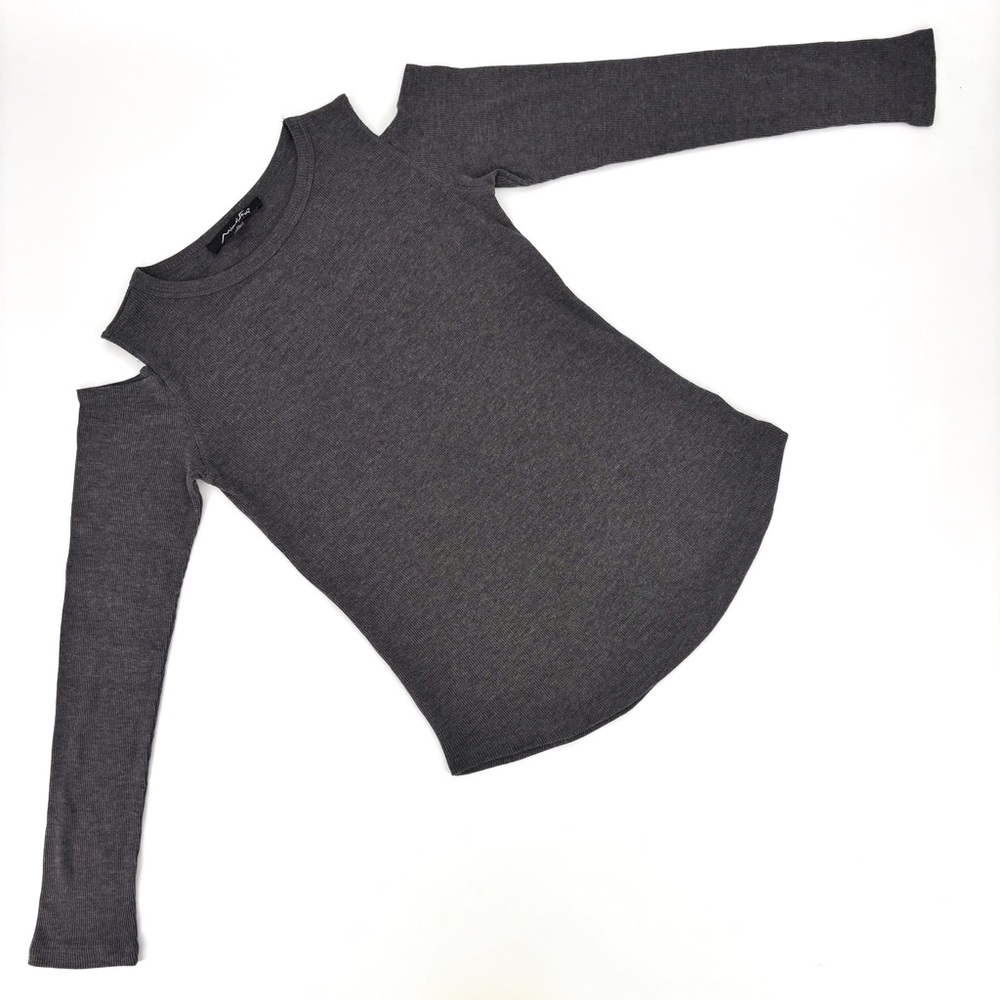 Miami Style Heather Grey Ribbed Cold Shoulder Long Sleeve T-Shirt, Medium